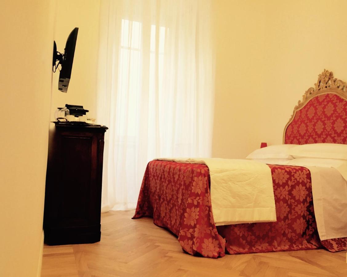 La Belle Coquette Bed & Breakfast Комо Екстериор снимка