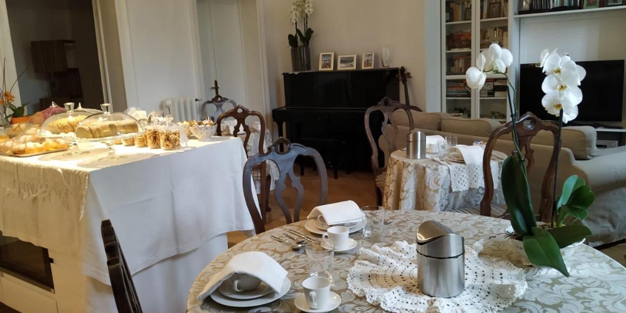 La Belle Coquette Bed & Breakfast Комо Екстериор снимка