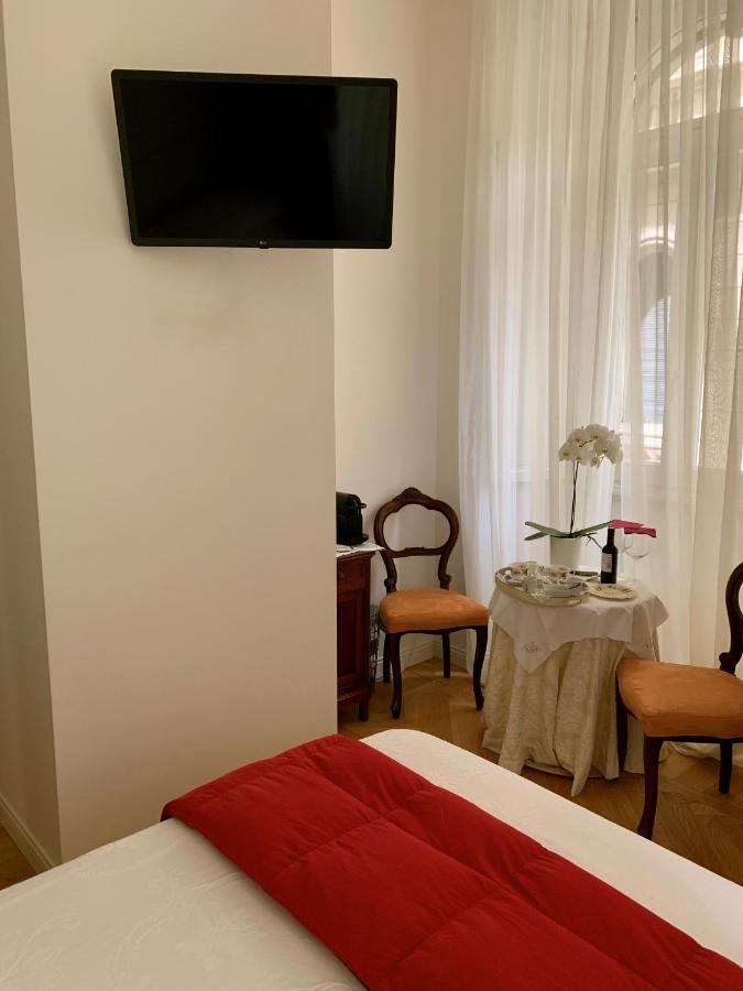 La Belle Coquette Bed & Breakfast Комо Екстериор снимка